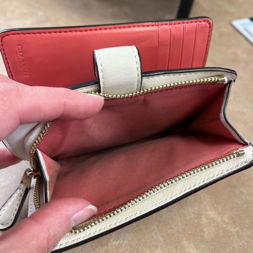Coach Bifold Floral Print Wallet - Cream and Pink WUC - Picture 7 of 9